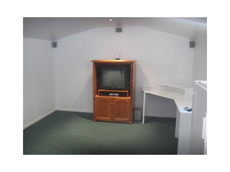 18  Kyre St, Aberfoyle Park SA 5159