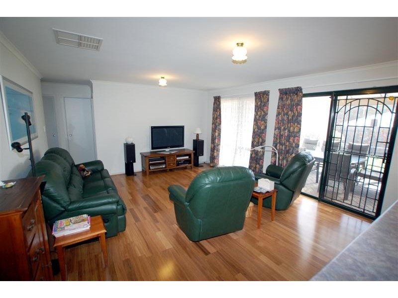 22 Woodlake Drive, Craigburn Farm SA 5051