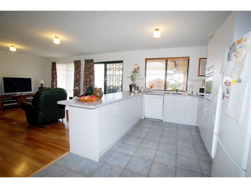 22 Woodlake Drive, Craigburn Farm SA 5051