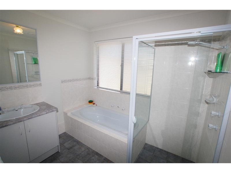 22 Woodlake Drive, Craigburn Farm SA 5051