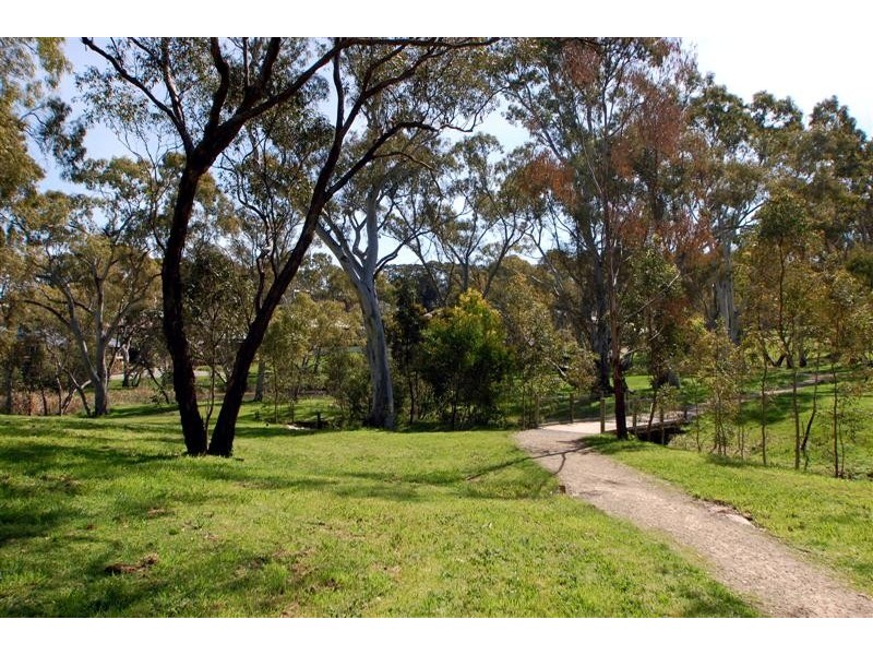 22 Woodlake Drive, Craigburn Farm SA 5051