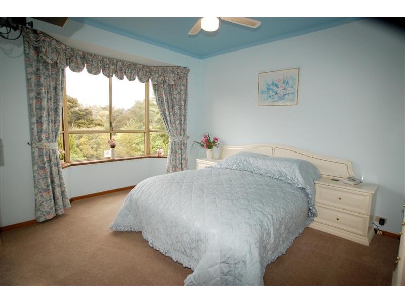 41 Alison Drive, Happy Valley SA 5159