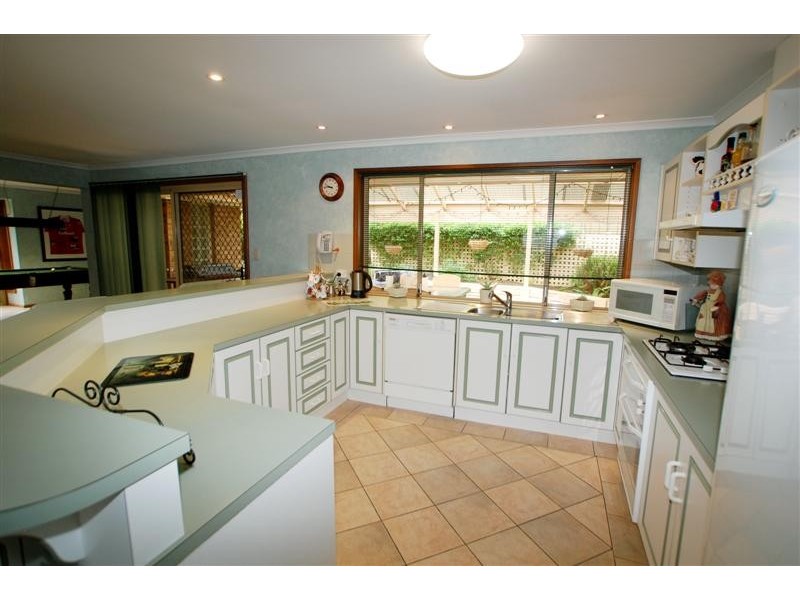 41 Alison Drive, Happy Valley SA 5159