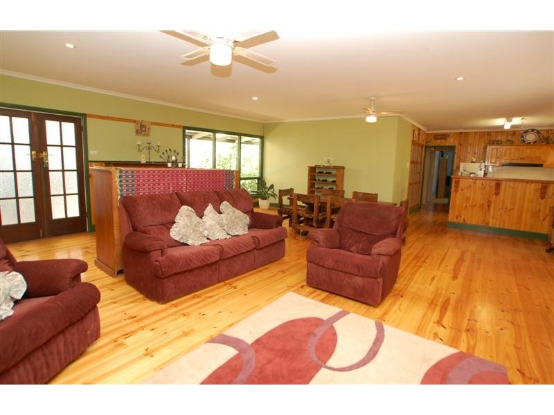 19 High Street, Willunga SA 5172