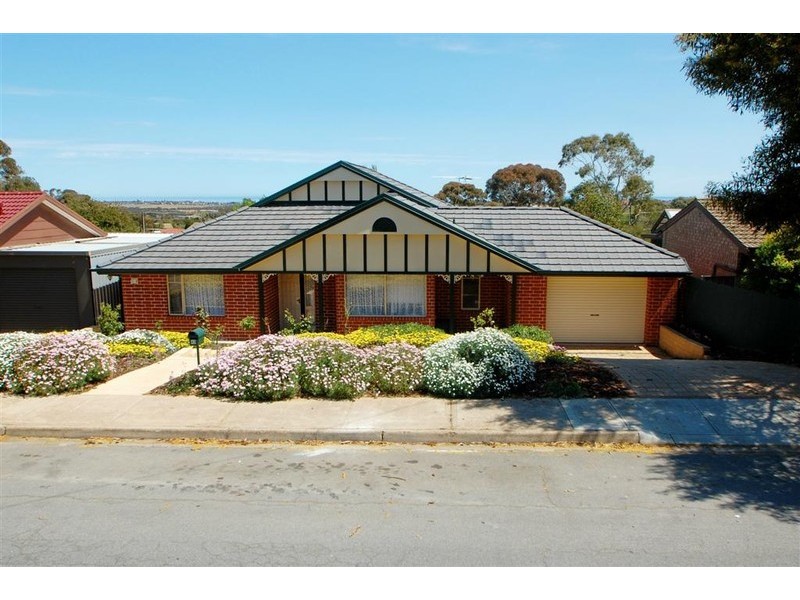 43 Lynlee Crescent, Huntfield Heights SA 5163