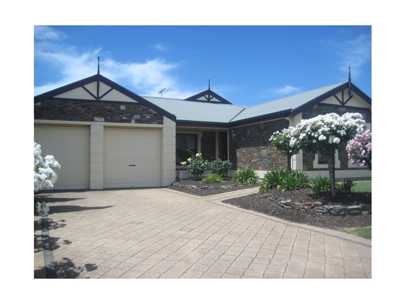 4 Mildara Close, Woodcroft SA 5162