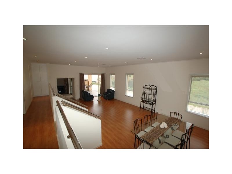 5 Summerhill Cl, Reynella SA 5161