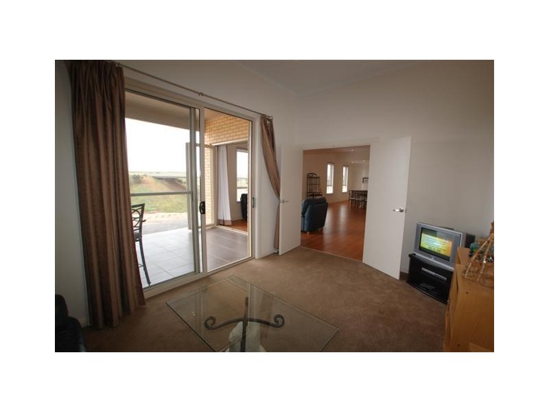 5 Summerhill Cl, Reynella SA 5161