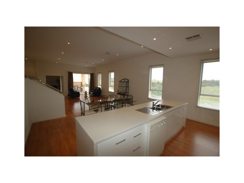 5 Summerhill Cl, Reynella SA 5161