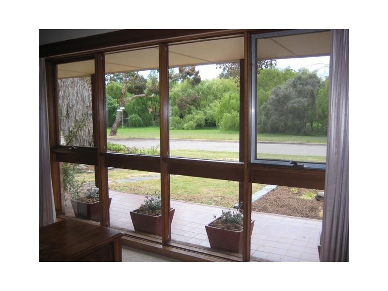 9 Banff Court, Happy Valley SA 5159