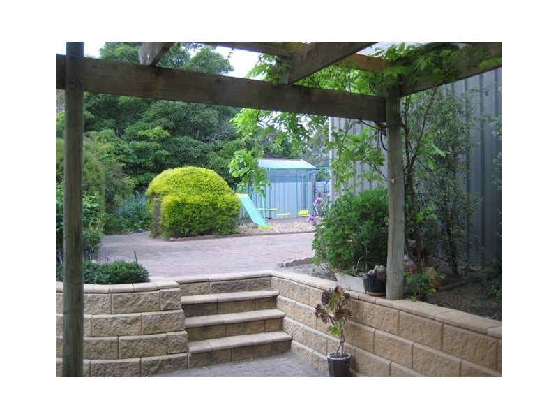 9 Banff Court, Happy Valley SA 5159