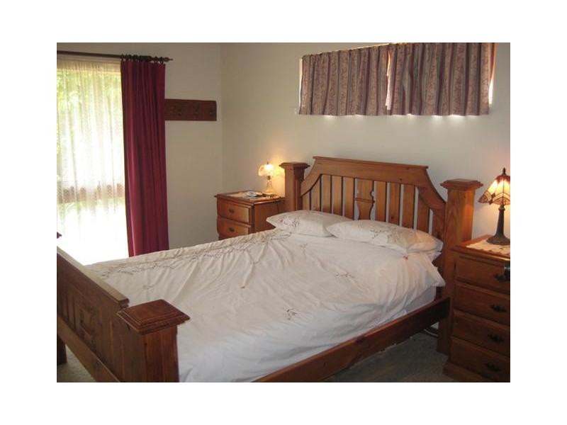 9 Banff Court, Happy Valley SA 5159