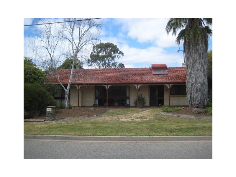 9 Banff Court, Happy Valley SA 5159