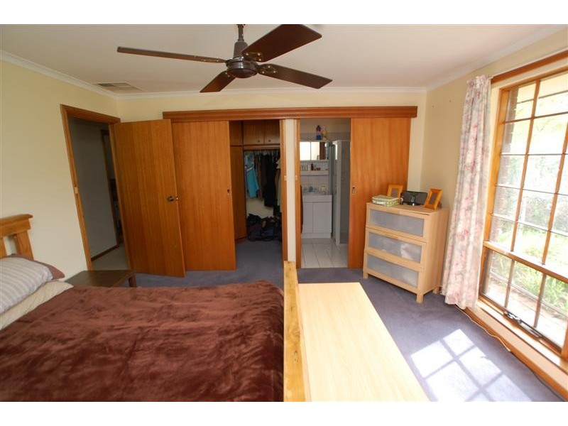 4 Poplar Court, Aberfoyle Park SA 5159