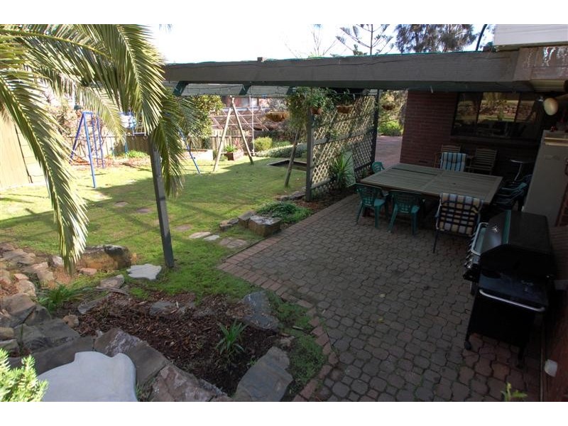 4 Poplar Court, Aberfoyle Park SA 5159