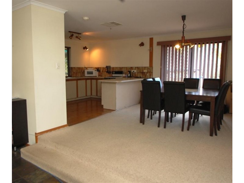 4 Poplar Court, Aberfoyle Park SA 5159