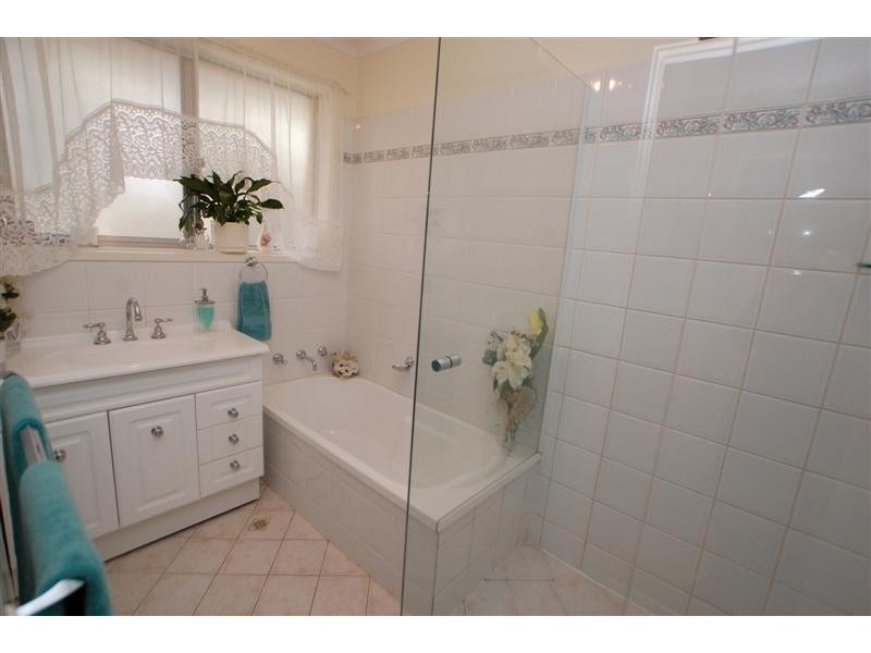 11 Tongan Way, Happy Valley SA 5159