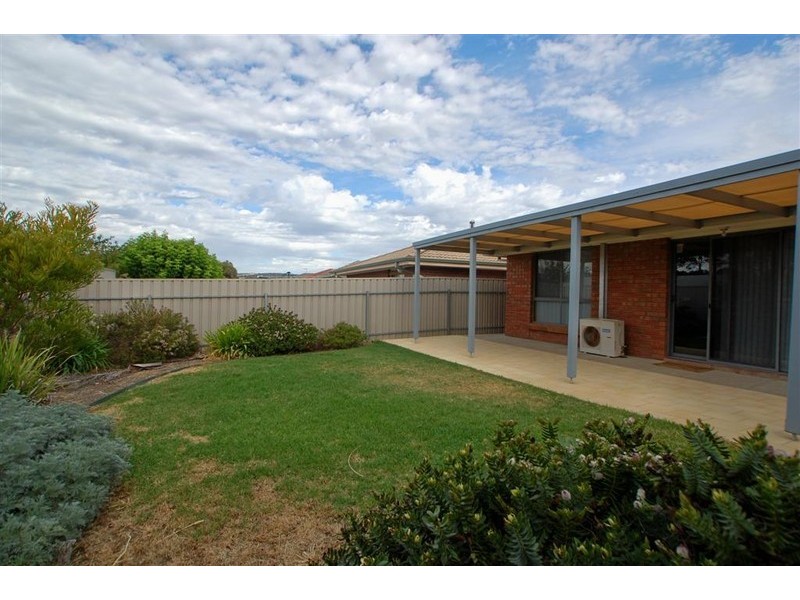 5 Tina Way, Morphett Vale SA 5162