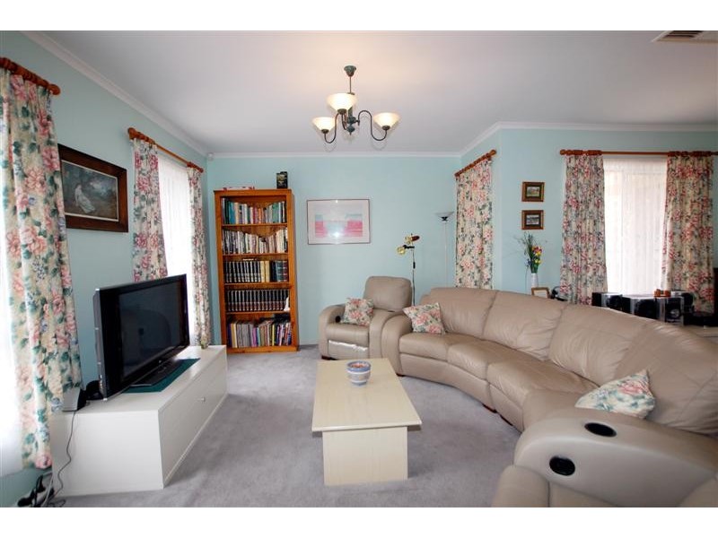 9 Gamay Drive, Old Reynella SA 5161