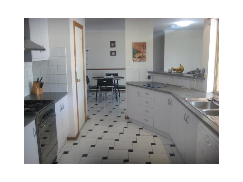 63 Daveys Road, Flagstaff Hill SA 5159