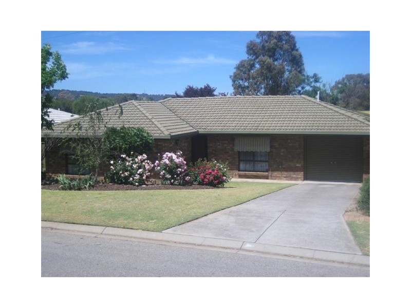 16 Torresan Cres, Flagstaff Hill SA 5159
