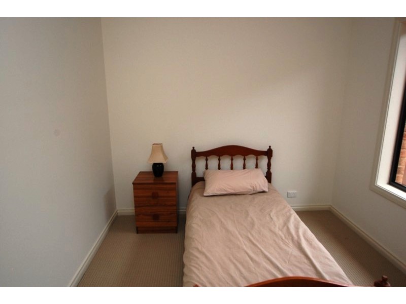 21 Burton Avenue, Park Holme SA 5043