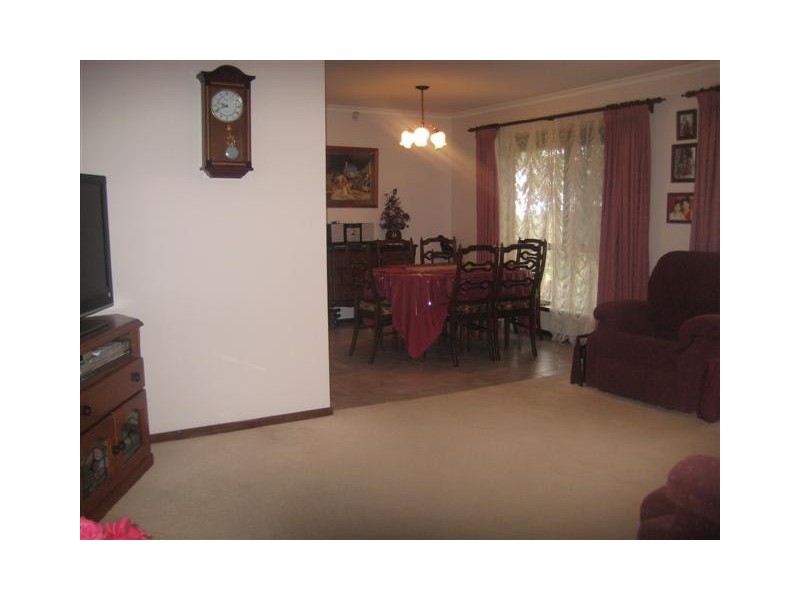 82 Fraser Ave, Happy Valley SA 5159