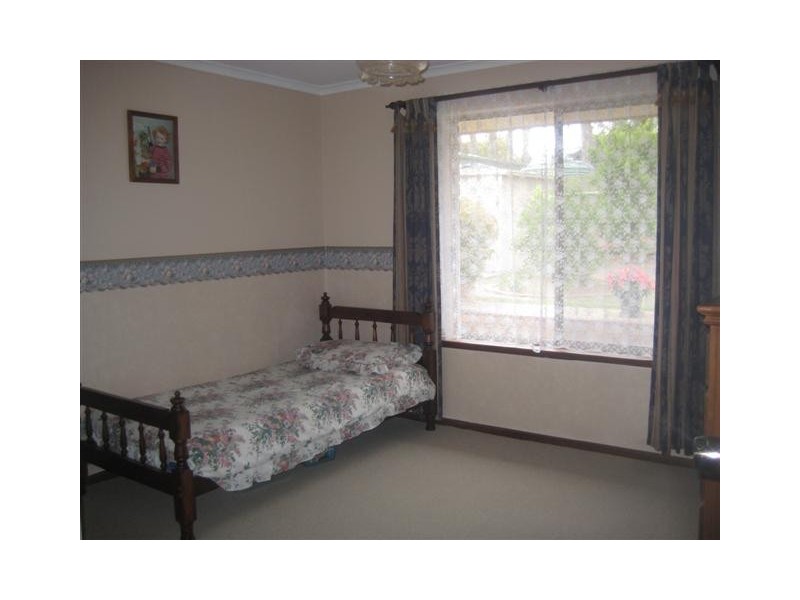 82 Fraser Ave, Happy Valley SA 5159