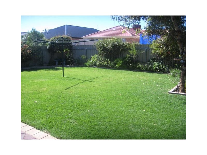 16 Alana Walk, Woodcroft SA 5162
