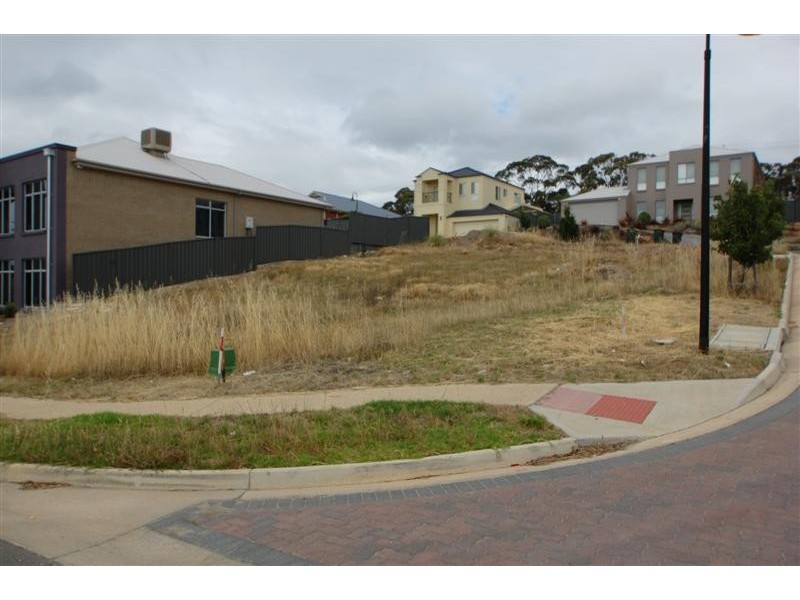 18 Evergreen Parade, Flagstaff Hill SA 5159