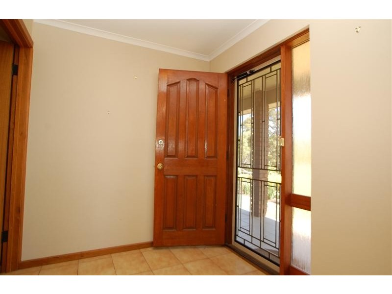 25 Banksia Road, Aberfoyle Park SA 5159
