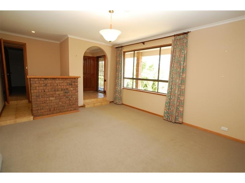 25 Banksia Road, Aberfoyle Park SA 5159