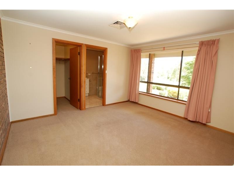 25 Banksia Road, Aberfoyle Park SA 5159