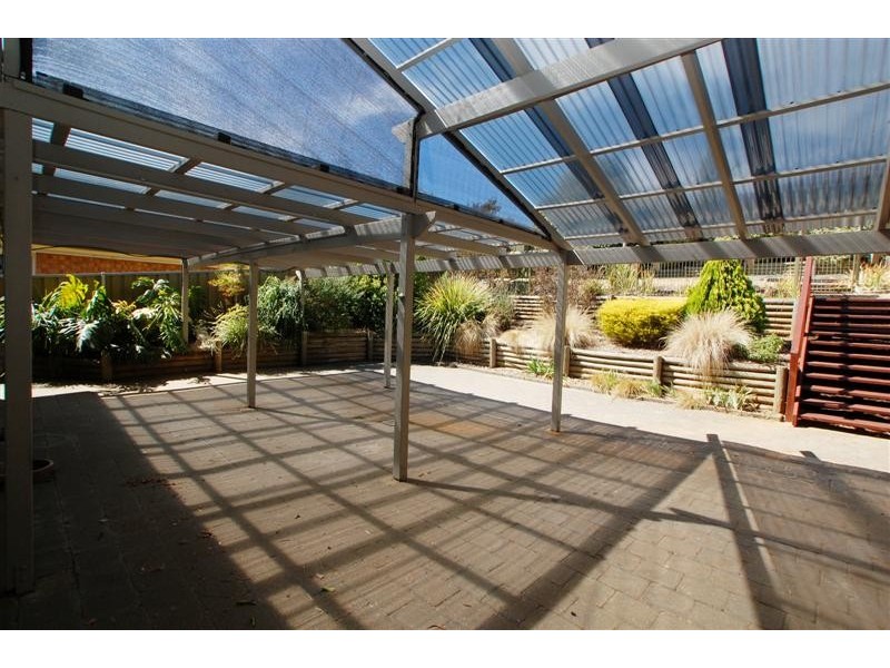 25 Banksia Road, Aberfoyle Park SA 5159