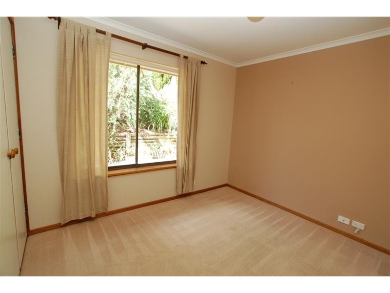 25 Banksia Road, Aberfoyle Park SA 5159