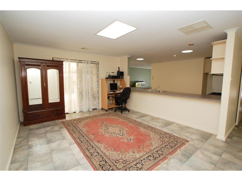 5 Rubin Crescent, Happy Valley SA 5159