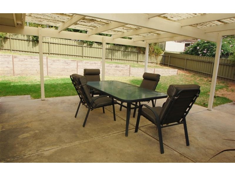5 Rubin Crescent, Happy Valley SA 5159