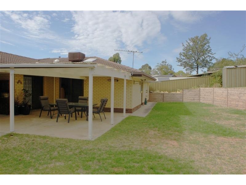 5 Rubin Crescent, Happy Valley SA 5159