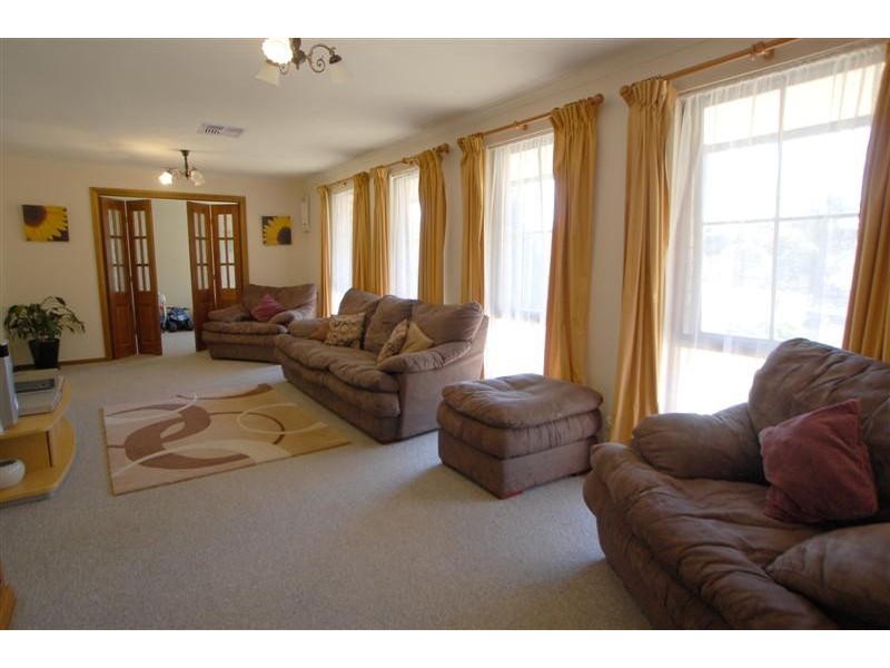 10 Alpine Road, Happy Valley SA 5159
