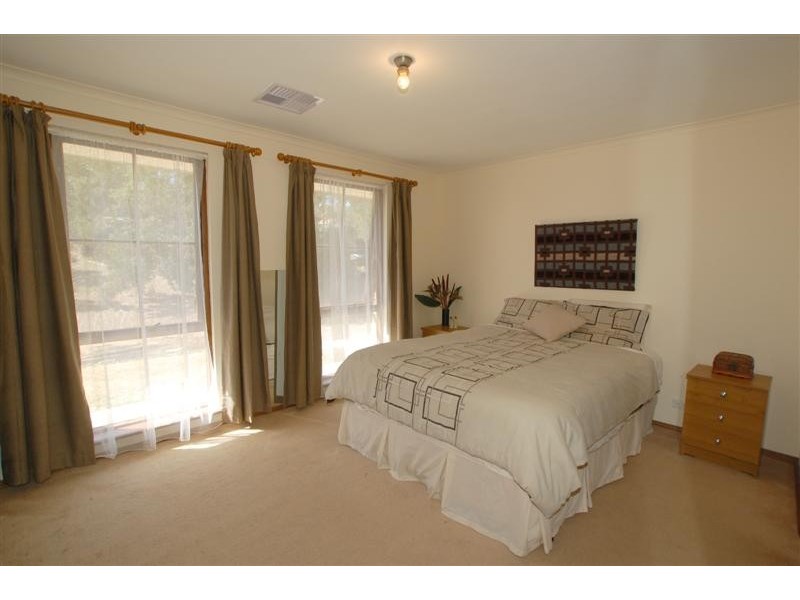 10 Alpine Road, Happy Valley SA 5159