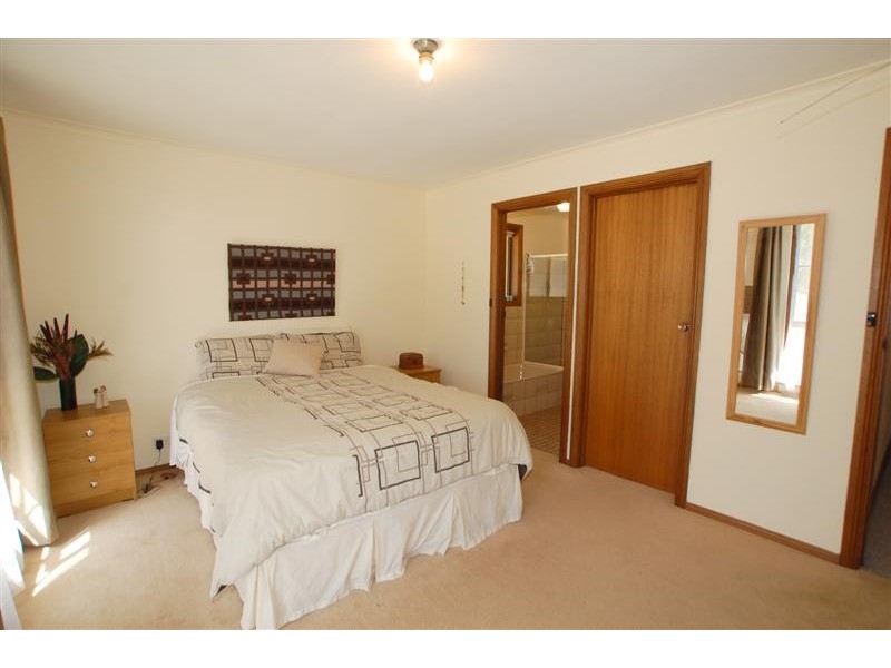 10 Alpine Road, Happy Valley SA 5159