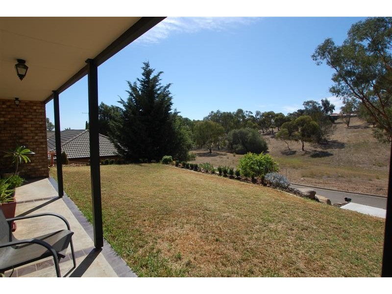 10 Alpine Road, Happy Valley SA 5159