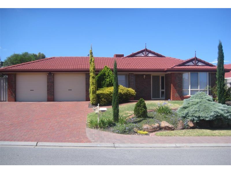 36 Dorrien Ave, Woodcroft SA 5162