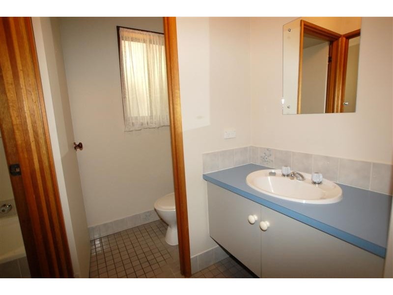 38 Barton Drive, Trott Park SA 5158