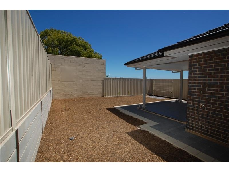 2b Dalkeith Avenue, Dover Gardens SA 5048