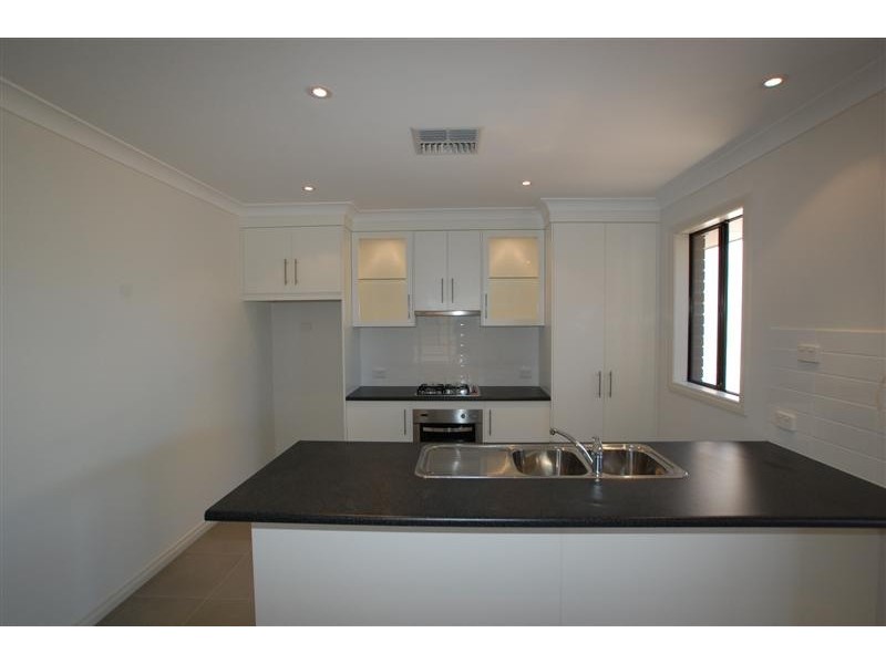 2b Dalkeith Avenue, Dover Gardens SA 5048