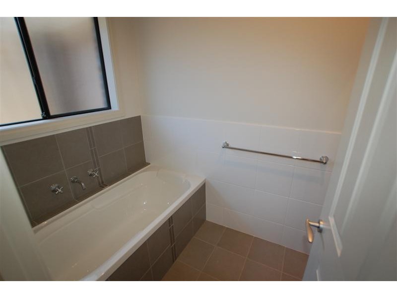 2b Dalkeith Avenue, Dover Gardens SA 5048