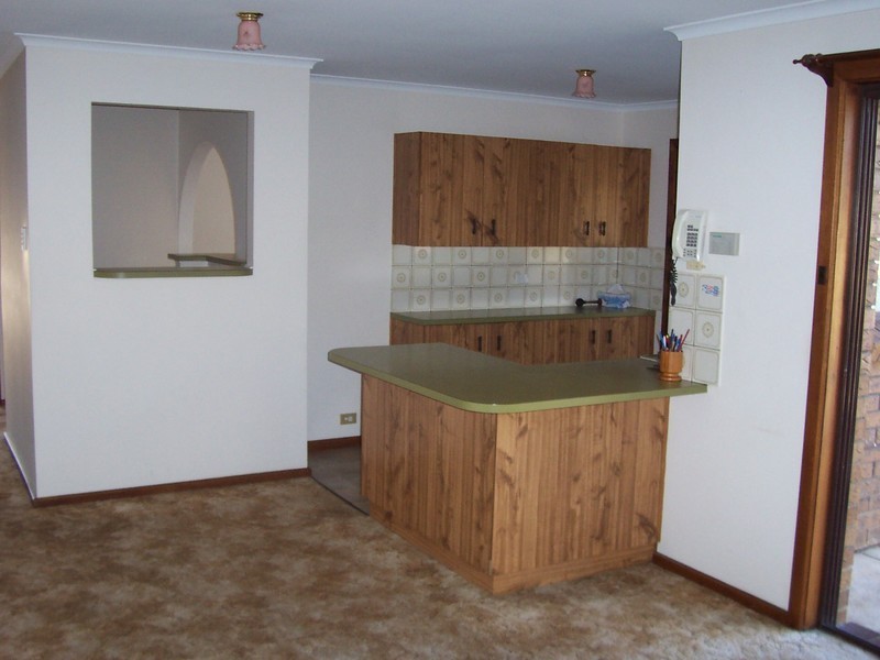 10 Jade Crescent, Happy Valley SA 5159