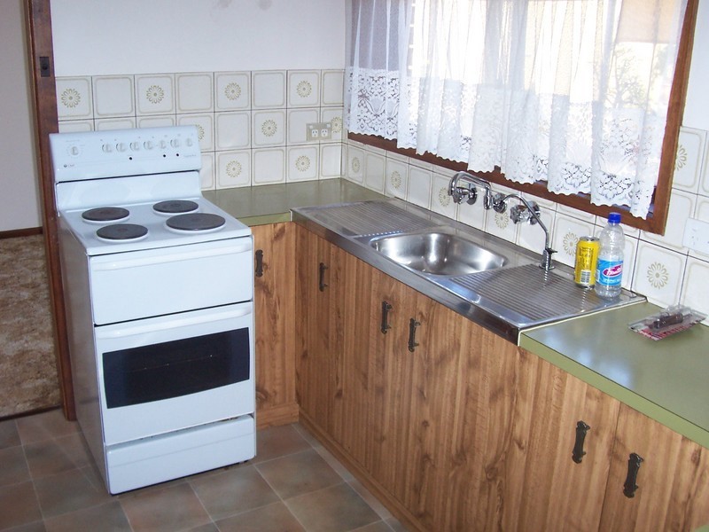 10 Jade Crescent, Happy Valley SA 5159