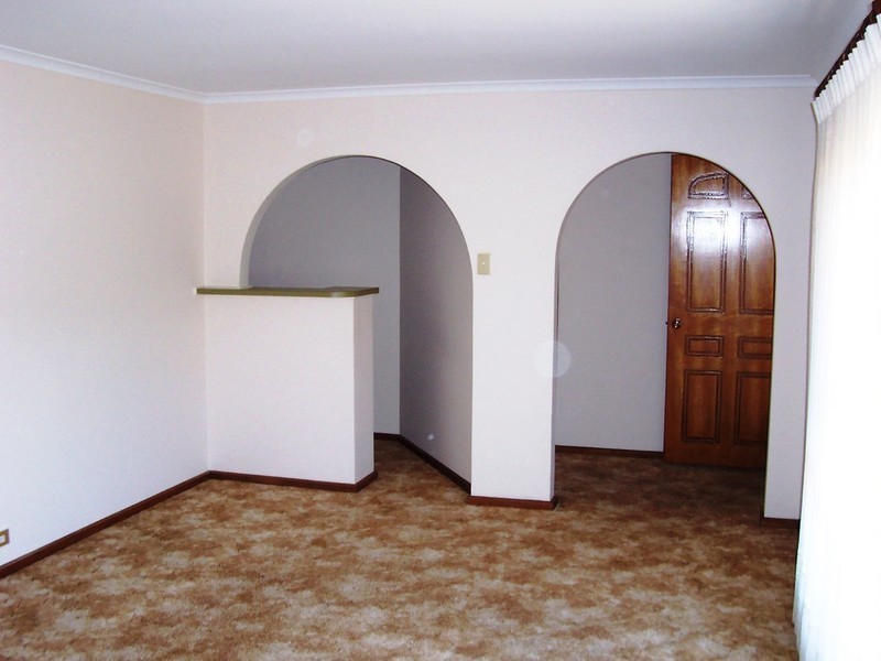 10 Jade Crescent, Happy Valley SA 5159